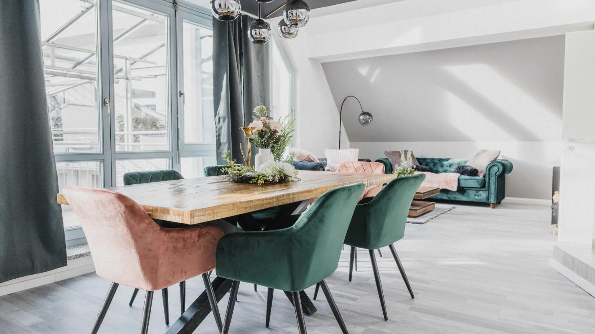 Luxury 4 Bedroom Apartment/Therme Erding/Parking 0*, Erding Německo