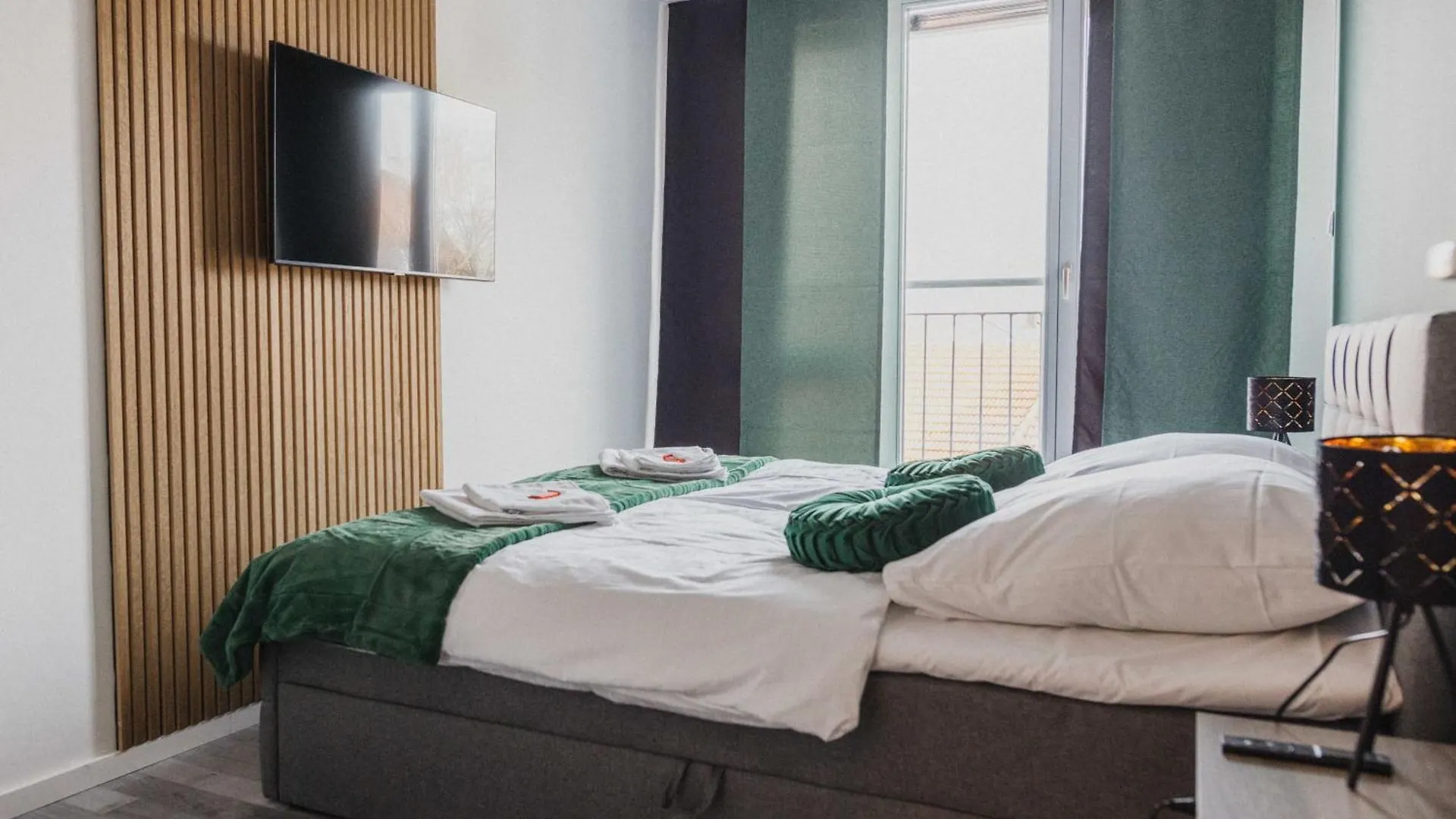 Apartmán Luxury 4 Bedroom Apartment/Therme Erding/Parking